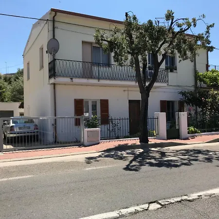 D House